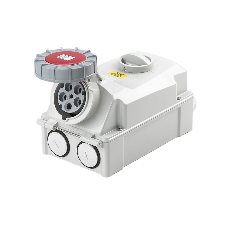 VP37264 VINPOWER 63A 5P 380V SWITCHED SOCKET IP67